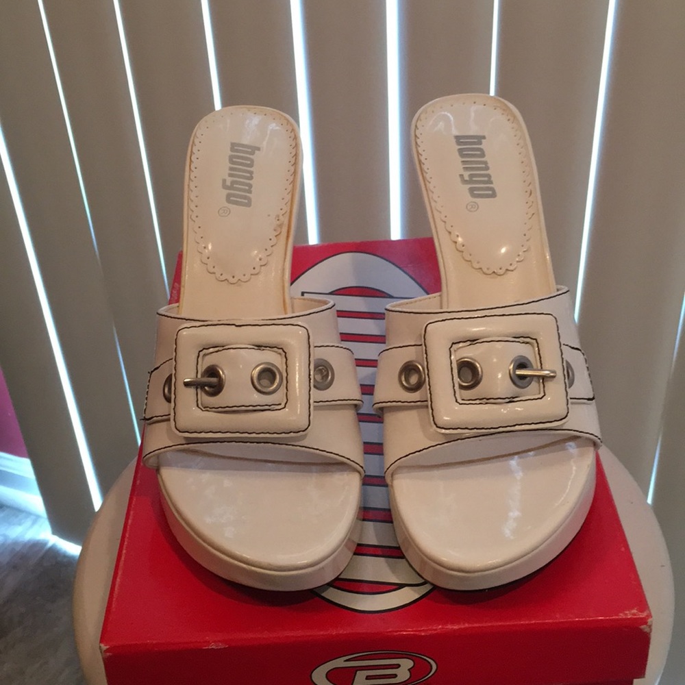 Bongo White 4” Heels, never worn